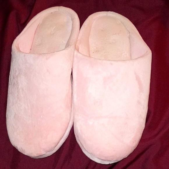 Dear foams Shoes - Dear foams slip on house shoes cushiony